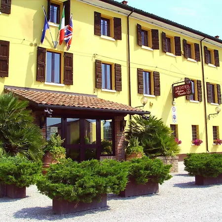 Antico Casale Country house *