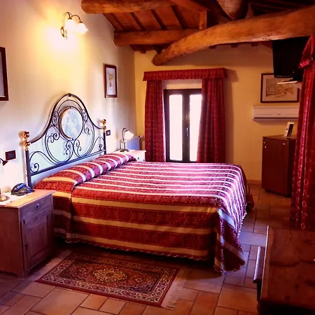 Antico Casale Hotell 3*
