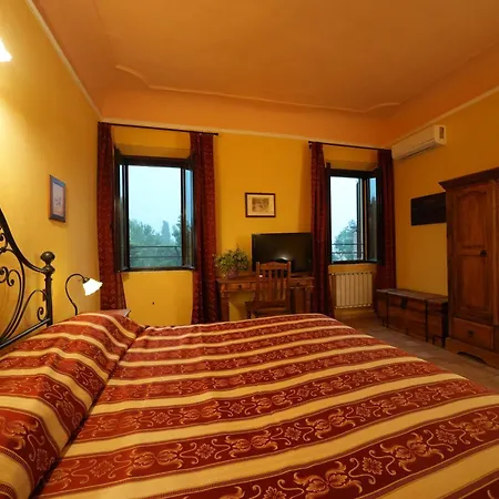 Antico Casale Hotell 3*