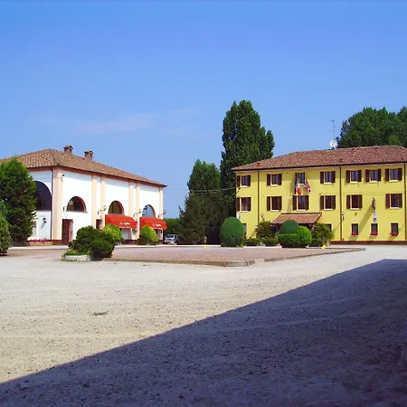 Hotell Antico Casale 3*